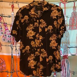 Denim & Flower Black Short-Sleeve Button-Down with Gold Floral Print